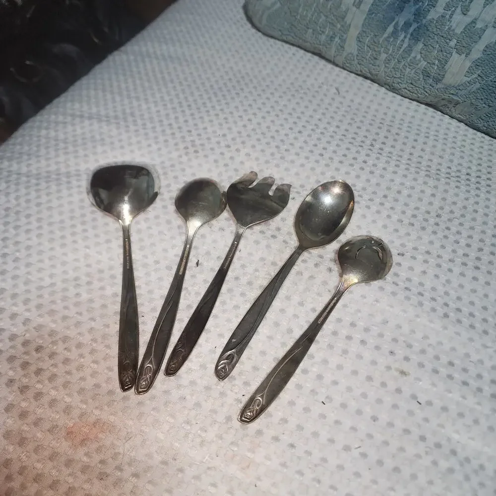 INTERNATIONAL DEEP SILVER SET OF 5 SILVER PLATED HEAVY SERVING UTENSILS